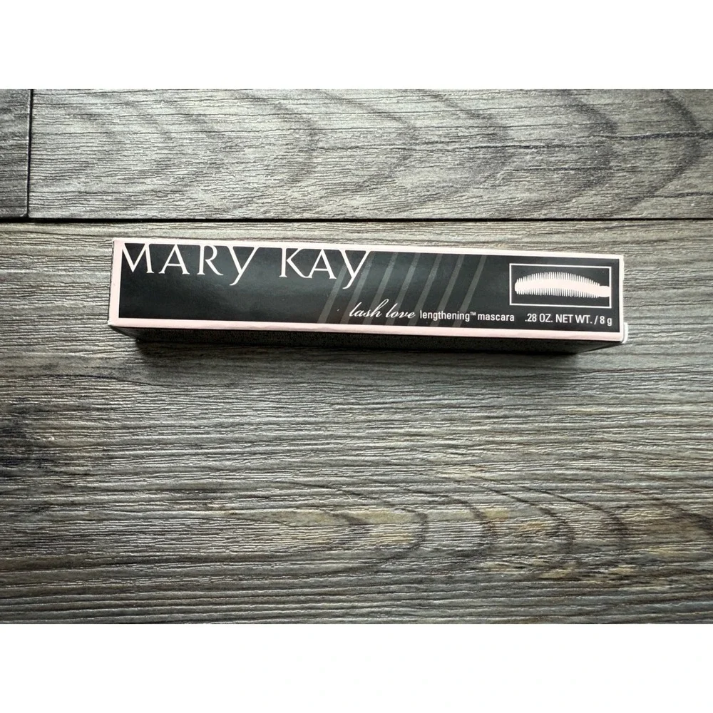 Mary Kay Lash Love Lengthening Mascara Black New‎